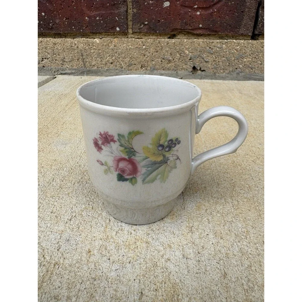 Vintage 1950-70s USSR Russian Dulevo Dulyovo Porcelain Glazed Demitasse Cup 6 oz